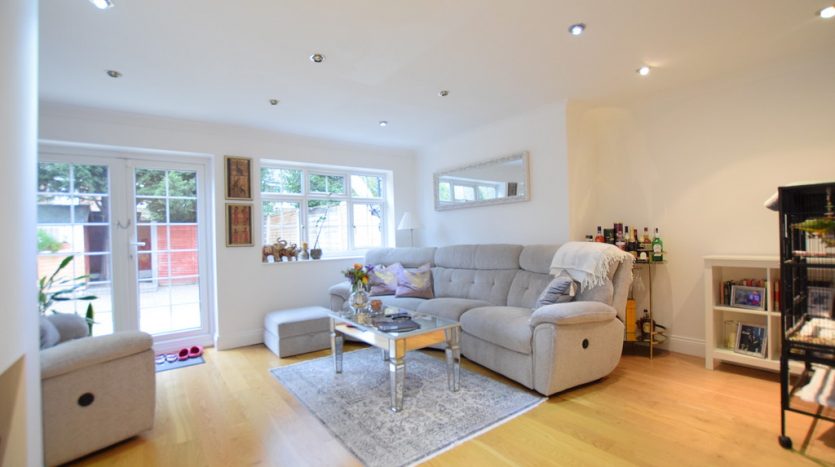 3 Bedroom End Terraced House For Sale in Fencepiece Road, Chigwell, IG7 