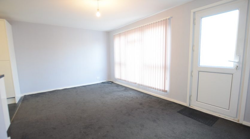 4 Bedroom Mid Terraced House To Rent in Limes Avenue, Chigwell, IG7 