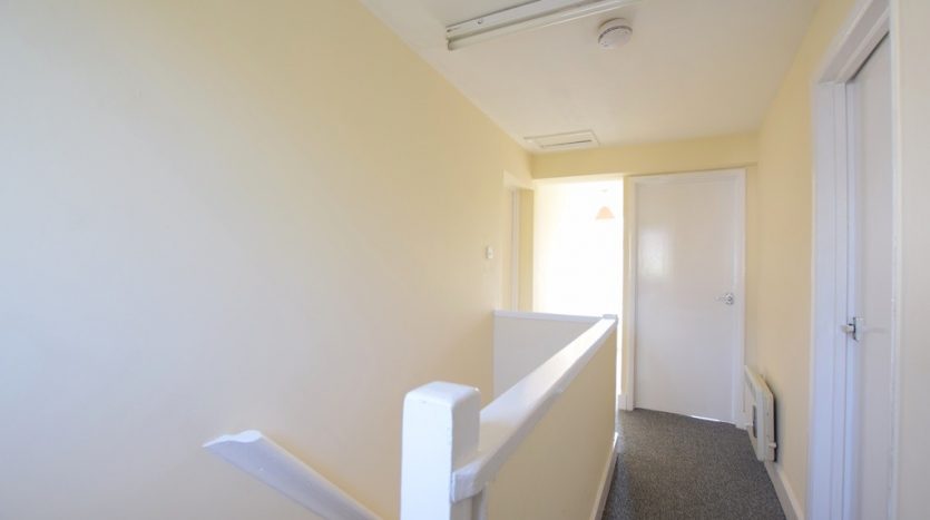 2 Bedroom Flat To Rent in Well Street, Hackney, E9 6