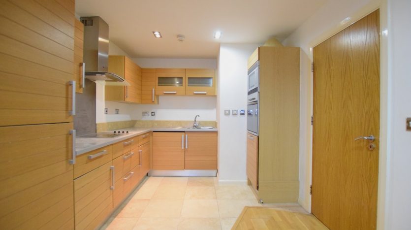 2 Bedroom Apartment To Rent in Limeharbour, Canary Wharf, E14 