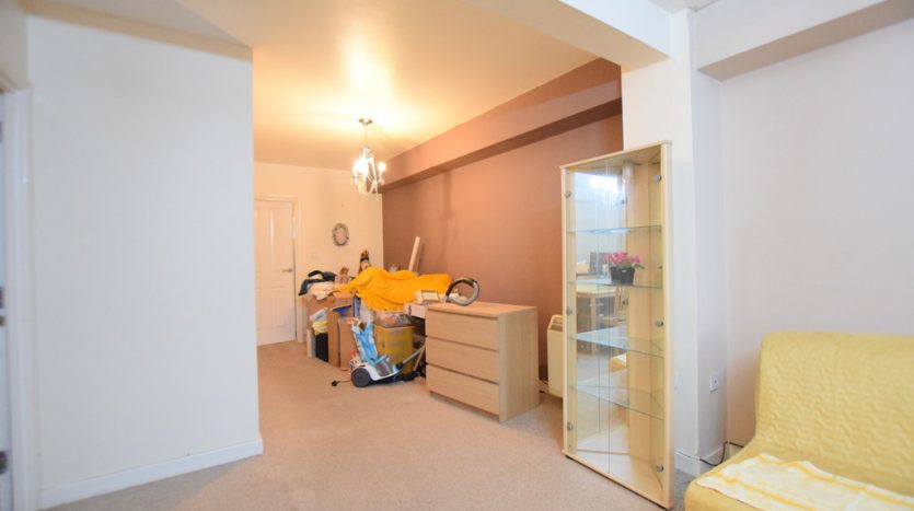 1 Bedroom Flat To Rent in South Street, Romford, RM1 