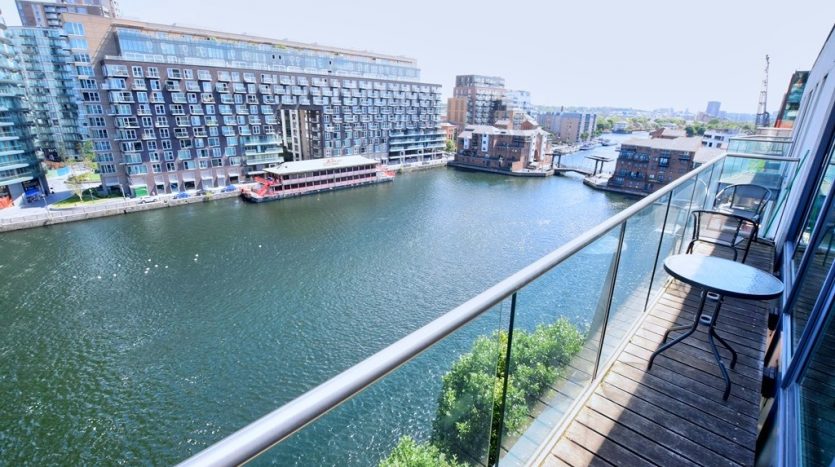 1 Bedroom Apartment To Rent in Millharbour, Canary Wharf, E14 
