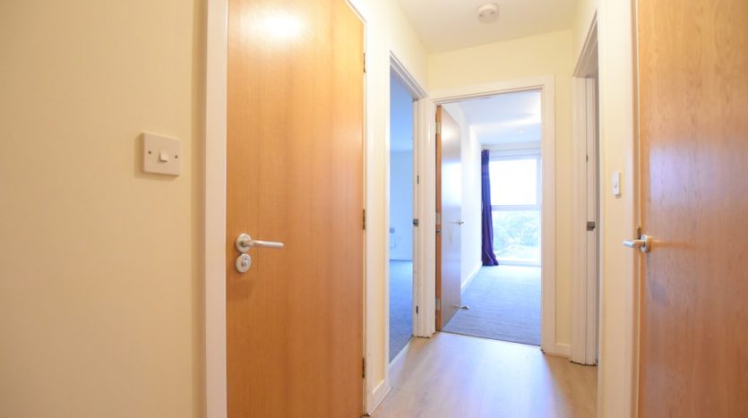2 Bedroom Apartment To Rent in Monarch Way, Ilford, IG2 