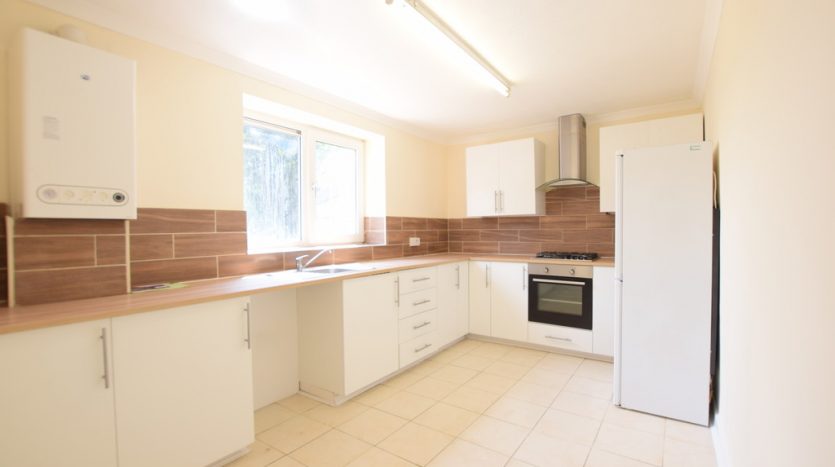 2 Bedroom End Terraced House To Rent in New North Road, Hainault, IG6 