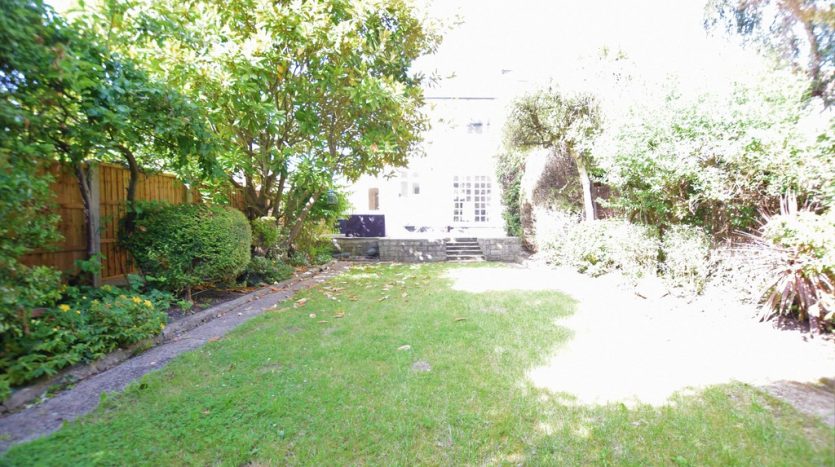 3 Bedroom End Terraced House To Rent in Rushden Gardens, Barkingside, IG5 