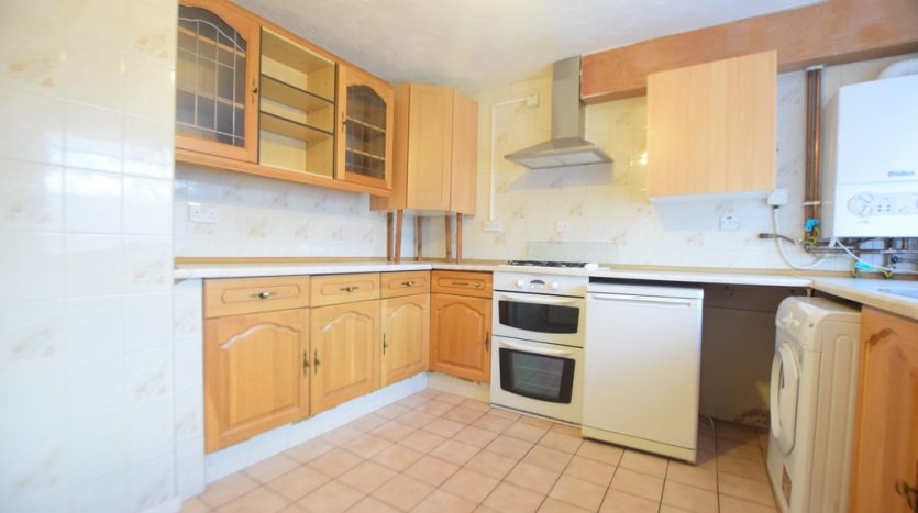 3 Bedroom Mid Terraced House To Rent in Burford Close, Barkingside, IG6 