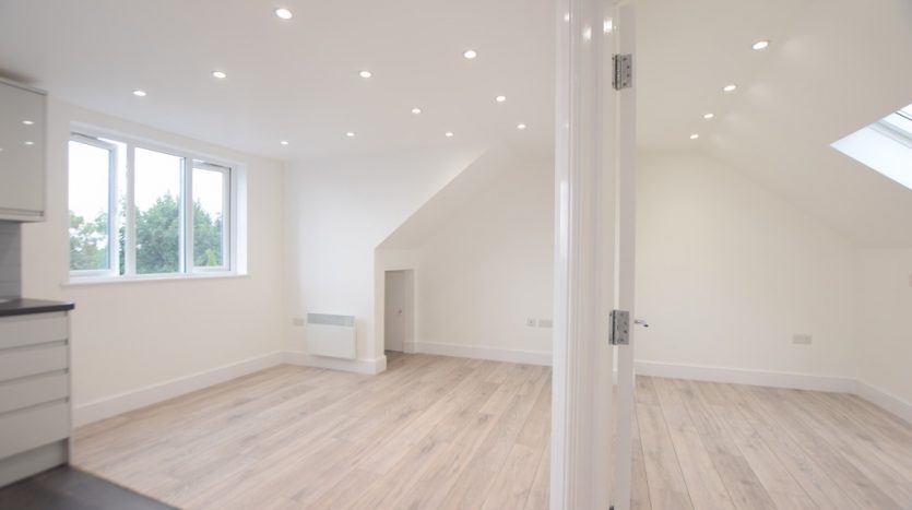 1 Bedroom Flat To Rent in Cranbrook Road, Ilford, IG2 