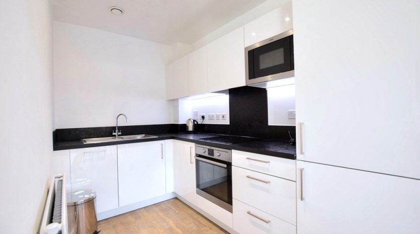 1 Bedroom Flat To Rent in Bramwell Way, Silver Town, E16 