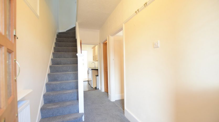 3 Bedroom Mid Terraced House To Rent in Fencepiece Road, Barkingside, IG6 