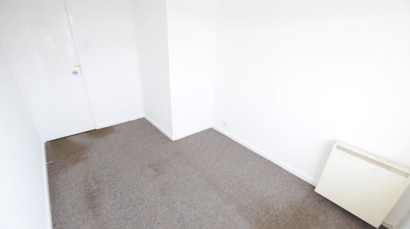 2 Bedroom Flat To Rent in Poplar Way, Barkingside, IG6 
