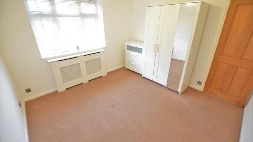 3 Bedroom End Terraced House To Rent in Naseby Road, Barkingside, IG5 
