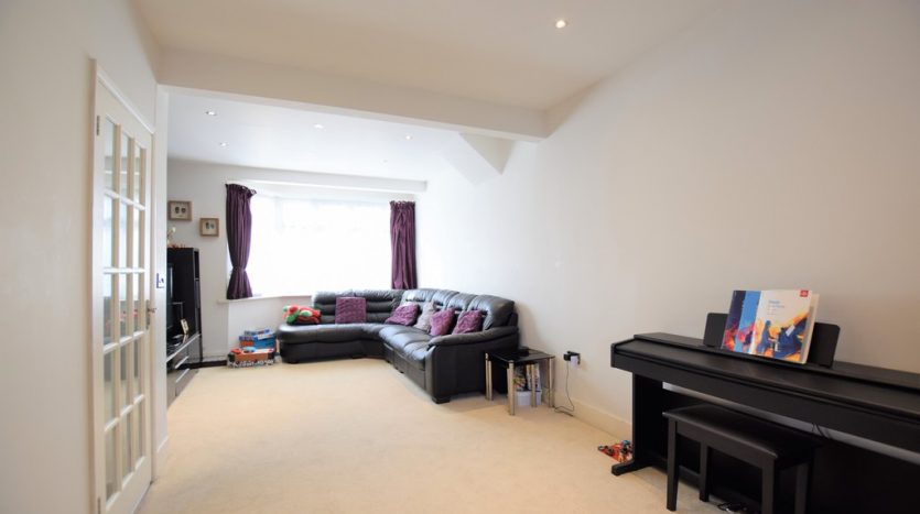 3 Bedroom End Terraced House To Rent in Trehearn Road, Hainault, IG6 
