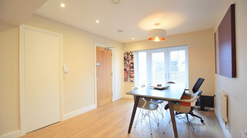 2 Bedroom Ground Floor Flat To Rent in Stanley Road, Seven Kings, IG1 