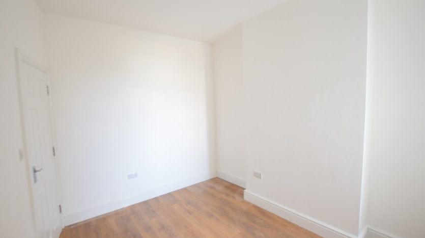 2 Bedroom Ground Floor Flat To Rent in Sheridan Road, Manor Park, E12 