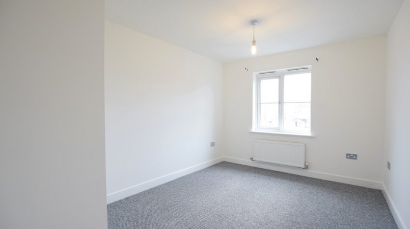 2 Bedroom Apartment To Rent in Oakside Court, Barkingside, IG6 