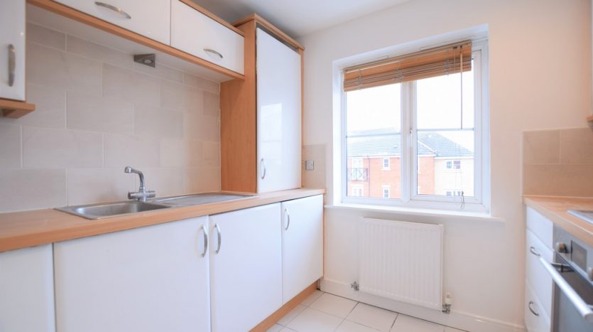 2 Bedroom Apartment To Rent in Oakside Court, Barkingside, IG6 