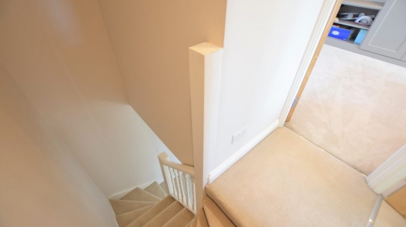 4 Bedroom Semi-Detached House To Rent in Chalgrove Crescent, Clayhall, IG5 