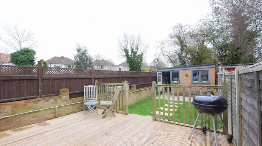 2 Bedroom Mid Terraced House For Sale in Annandale Road, Sidcup, DA15
