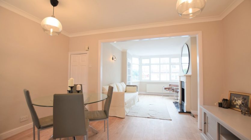 2 Bedroom Mid Terraced House For Sale in Annandale Road, Sidcup, DA15