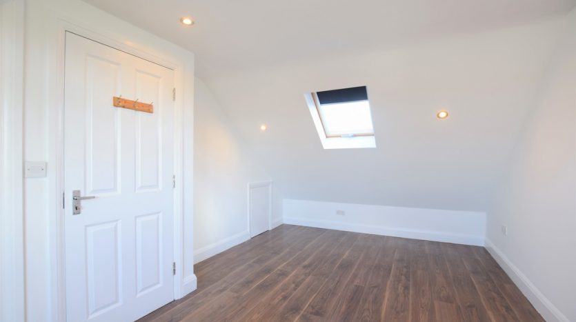 4 Bedroom Mid Terraced House To Rent in Craven Gardens, Barkingside, IG6 