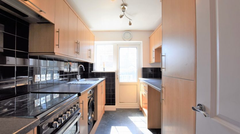 3 Bedroom End Terraced House To Rent in Copthorne Avenue, Barkingside, IG6 