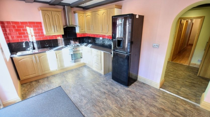 4 Bedroom End Terraced House To Rent in Arrowsmith Path, Hainault, IG7 