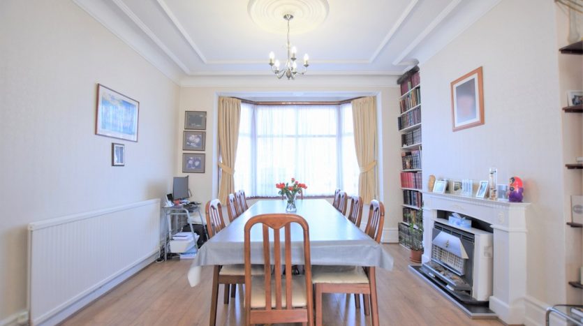 6 Bedroom Semi-Detached House For Sale in Cranbrook Road, Ilford, IG2 