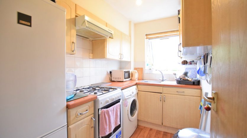 1 Bedroom Flat To Rent in Torbitt Way, Ilford, IG2 