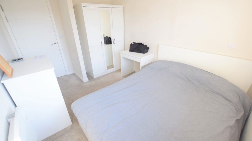 1 Bedroom Apartment To Rent in Perth Road, Ilford, IG2 