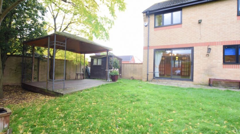 4 Bedroom End Terraced House To Rent in Carrick Drive, Barkingside, IG6 
