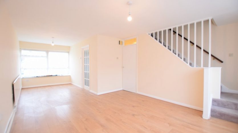 2 Bedroom Maisonette To Rent in Chadwell Avenue, Chadwell Heath, RM6 