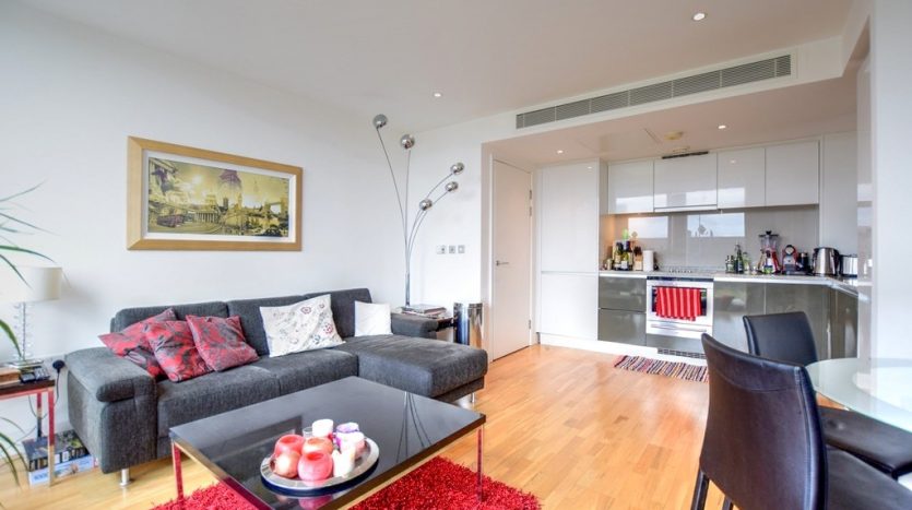 1 Bedroom Apartment To Rent in Marsh Wall, Canary Wharf, E14 