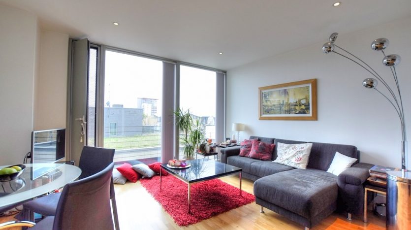 1 Bedroom Apartment To Rent in Marsh Wall, Canary Wharf, E14 