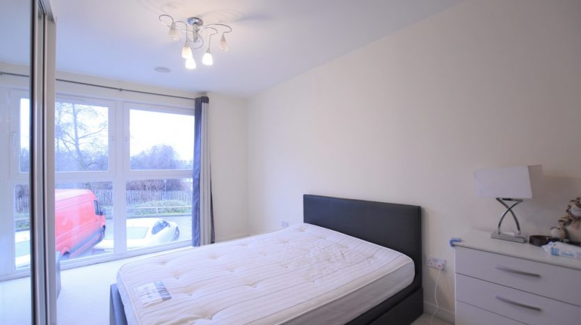 2 Bedroom Apartment To Rent in Monarch Way, Newbury Park, IG2 