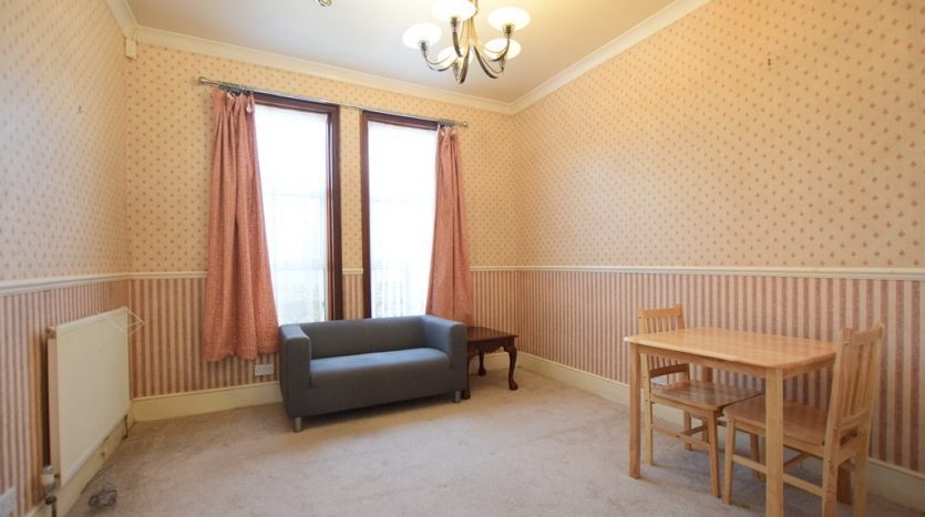 1 Bedroom Studio To Rent in Ashgrove Road, Ilford, IG3 
