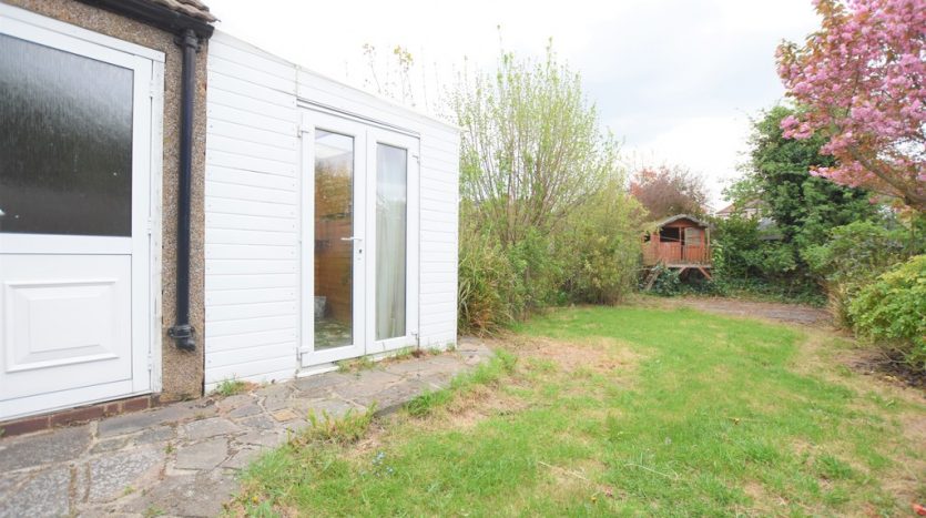 3 Bedroom Semi-Detached House To Rent in Highwood Gardens, Barkingside, IG5 