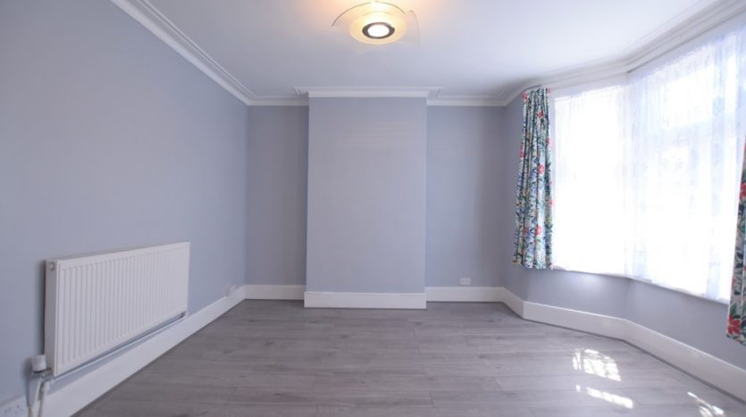 1 Bedroom Flat To Rent in Sheringham Avenue, Manor Park, E12 