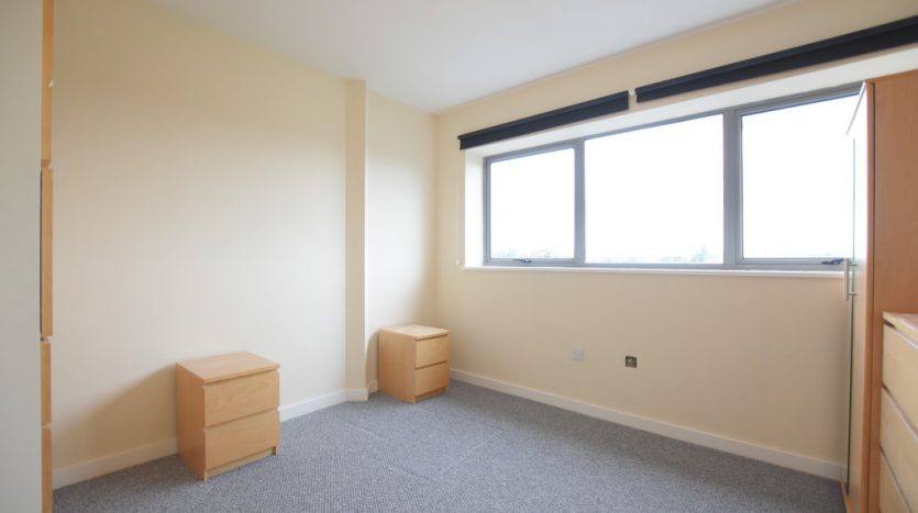 2 Bedroom Apartment For Sale in Ley Street, Ilford, IG1 