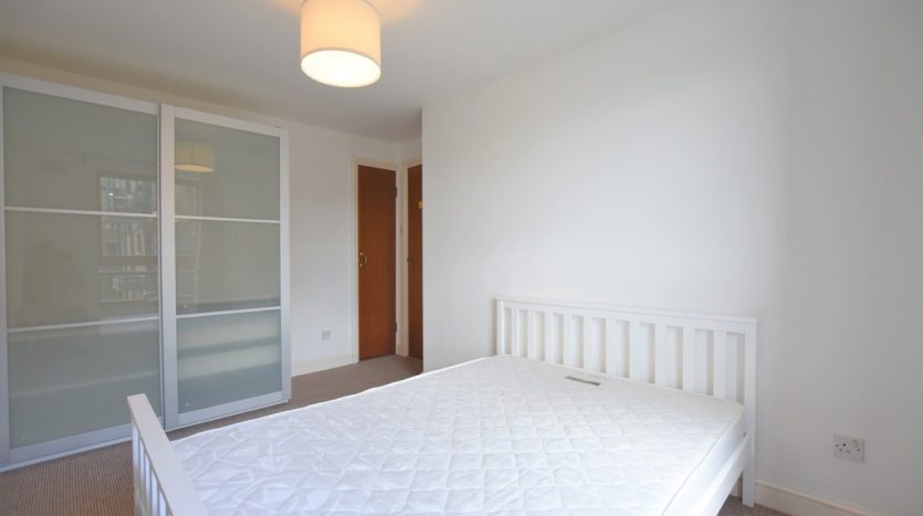 2 Bedroom Apartment To Rent in Saunders Ness Road, Canary Wharf, E14 