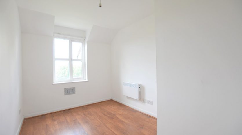 2 Bedroom Flat To Rent in Lavender Place, Ilford, IG1 