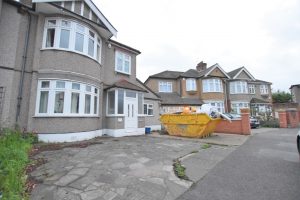 4 bedroom Houses to rent in Roy Gardens Ilford