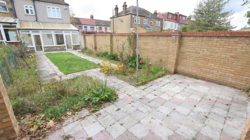 3 Bedroom Mid Terraced House To Rent in Burges Road, East Ham, E6 2