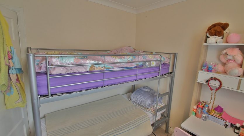 2 Bedroom Maisonette To Rent in Brunswick Gardens, Barkingside, IG6 