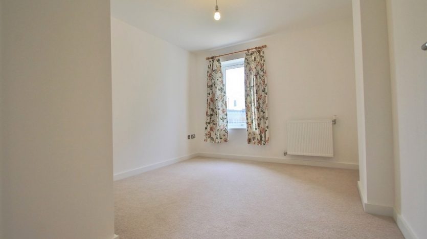 2 Bedroom Apartment To Rent in Wideford Drive, Romford, RM7 
