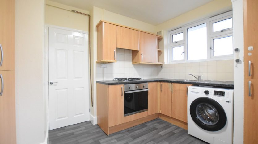 2 Bedroom Apartment To Rent in Craven Gardens, Barkingside, IG6 