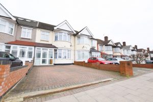 3 bedroom Houses to rent in Eastern Avenue Ilford