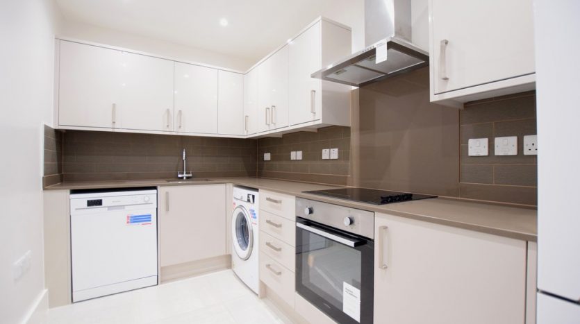 2 Bedroom Apartment To Rent in Postway Mews, Ilford, IG1 