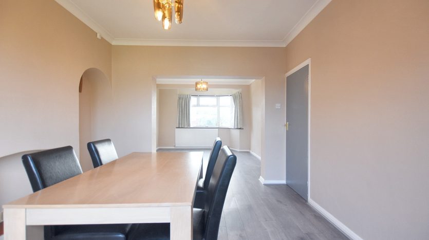 4 Bedroom Semi-Detached House To Rent in Cecil Avenue, Hornchurch, RM11