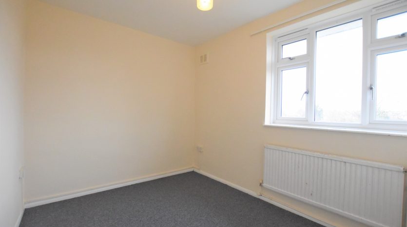 2 Bedroom  For Sale in Carlton Court Craven Gardens, Ilford, IG6 
