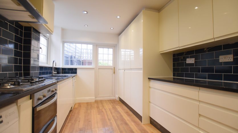 3 Bedroom  To Rent in Portman Drive, Woodford Green, IG8 